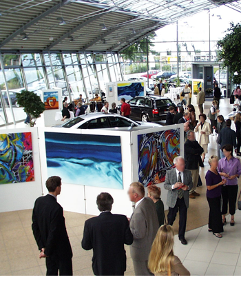 Kunstausstellung im Audi-Zentrum in Mannheim