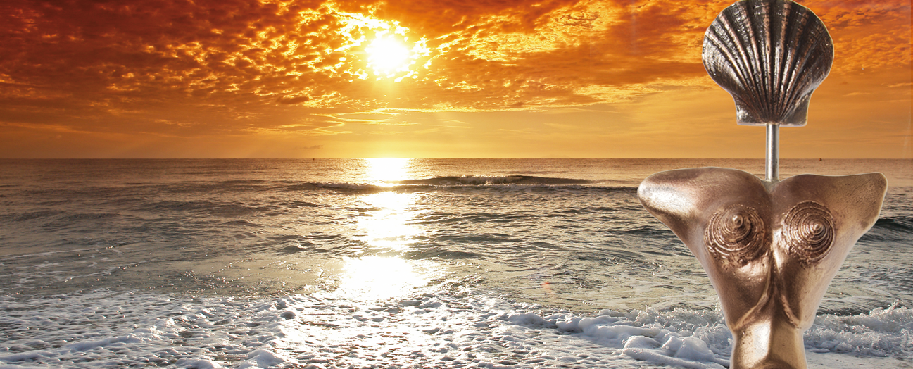 Bilderleiste: Surrealistische Bronzefigur von Erich Kraft